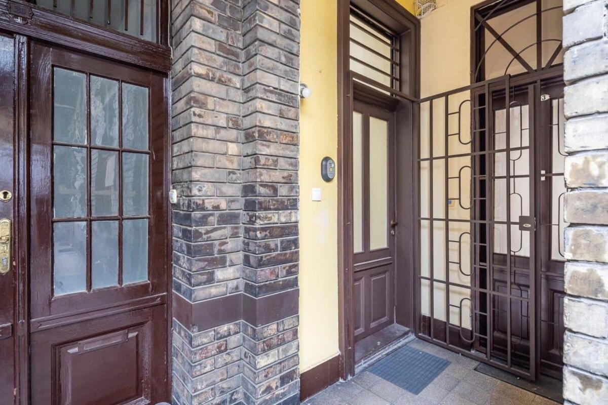 شقة Splendid Perfectly Located Flat With Sauna بودابست المظهر الخارجي الصورة