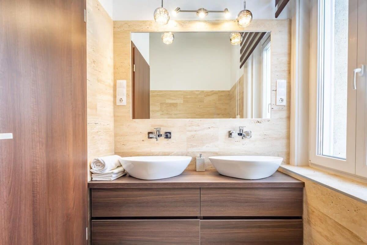 شقة Splendid Perfectly Located Flat With Sauna بودابست المظهر الخارجي الصورة
