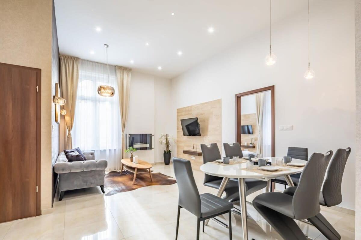 شقة Splendid Perfectly Located Flat With Sauna بودابست المظهر الخارجي الصورة
