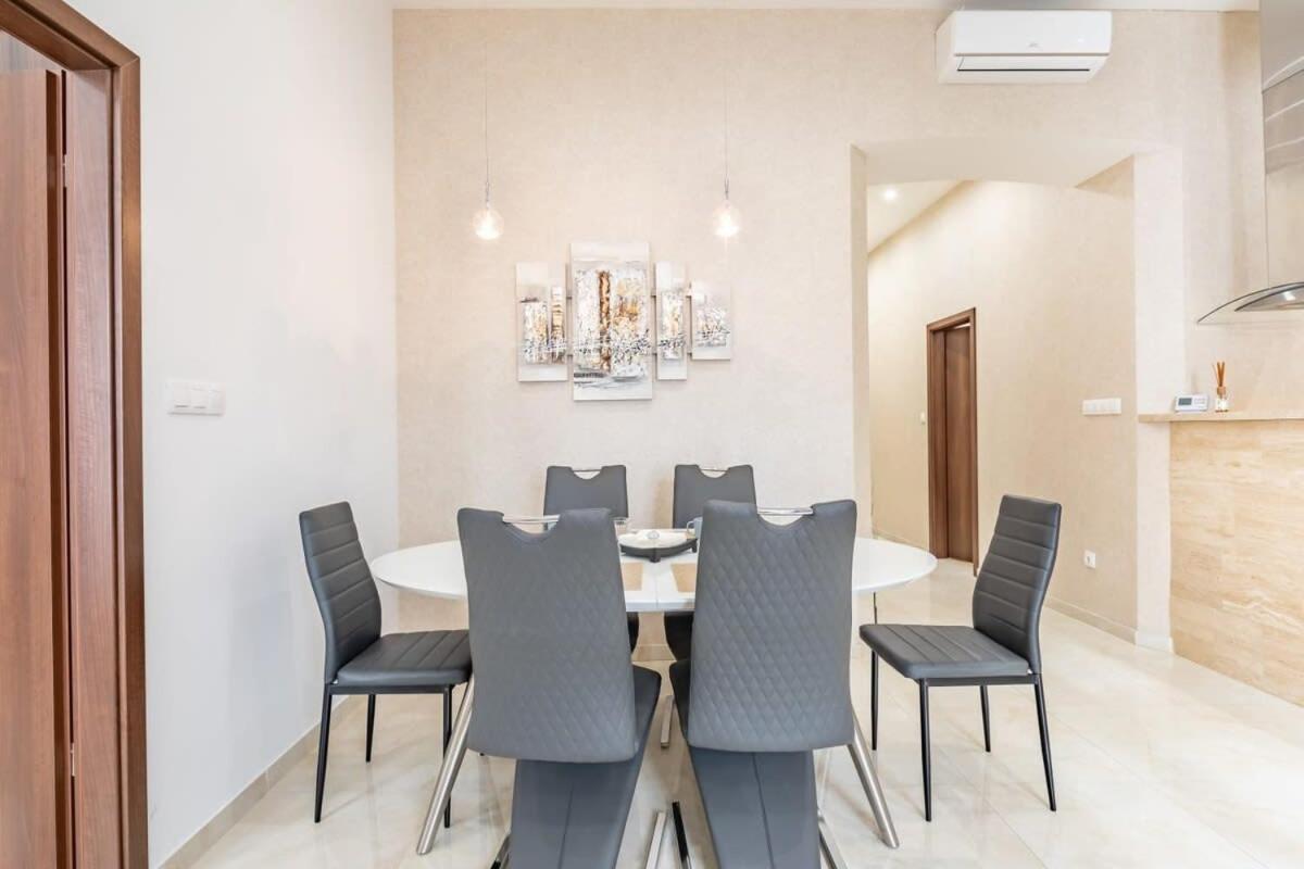 شقة Splendid Perfectly Located Flat With Sauna بودابست المظهر الخارجي الصورة