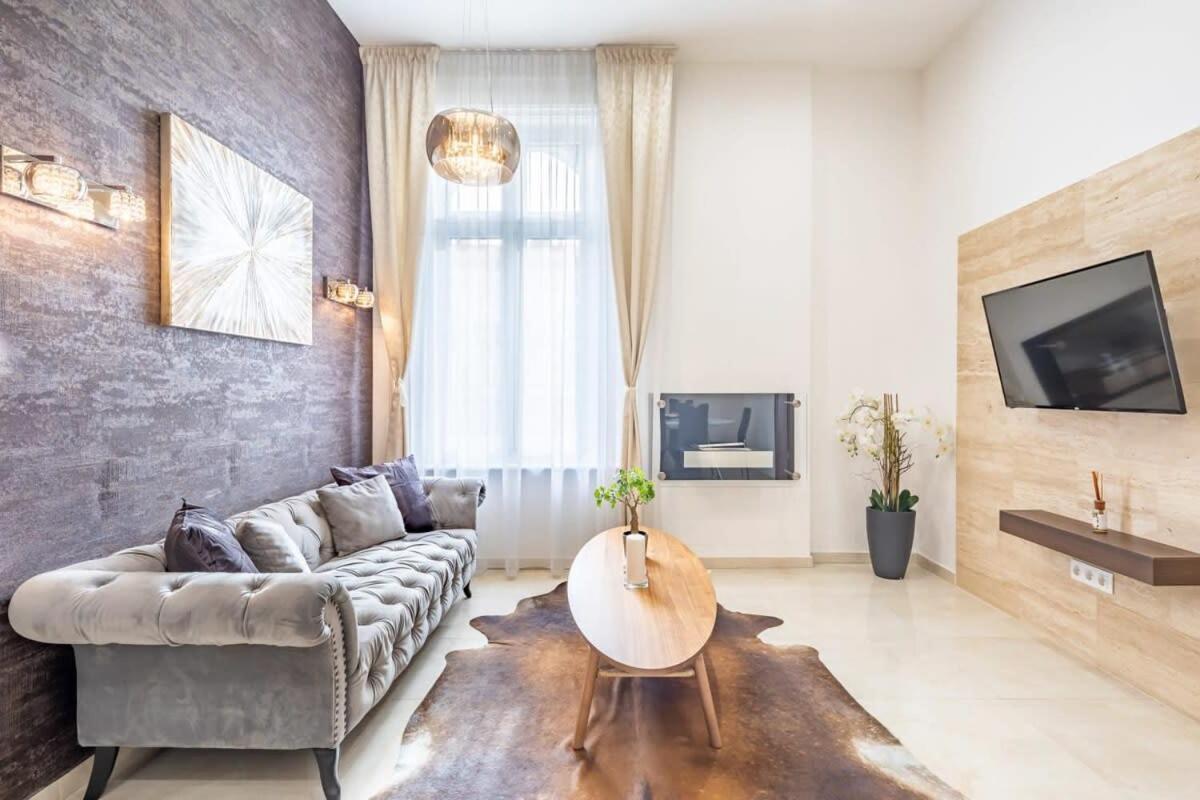 شقة Splendid Perfectly Located Flat With Sauna بودابست المظهر الخارجي الصورة